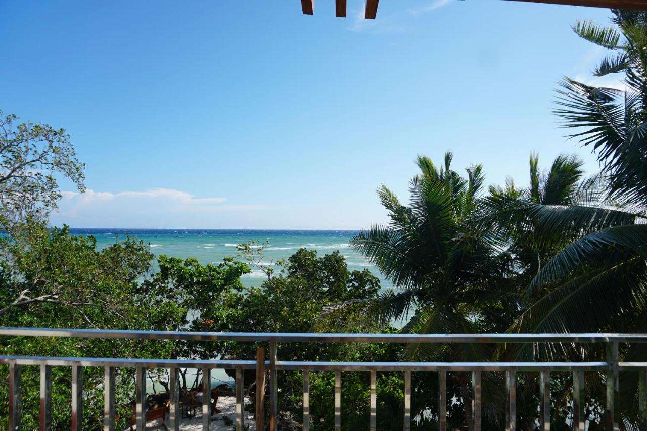 L Cafe Restobar & Lyn'S Guest House San Juan  Ngoại thất bức ảnh