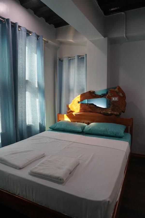 L Cafe Restobar & Lyn'S Guest House San Juan  Ngoại thất bức ảnh