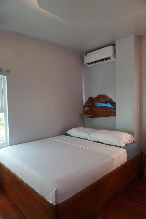 L Cafe Restobar & Lyn'S Guest House San Juan  Ngoại thất bức ảnh