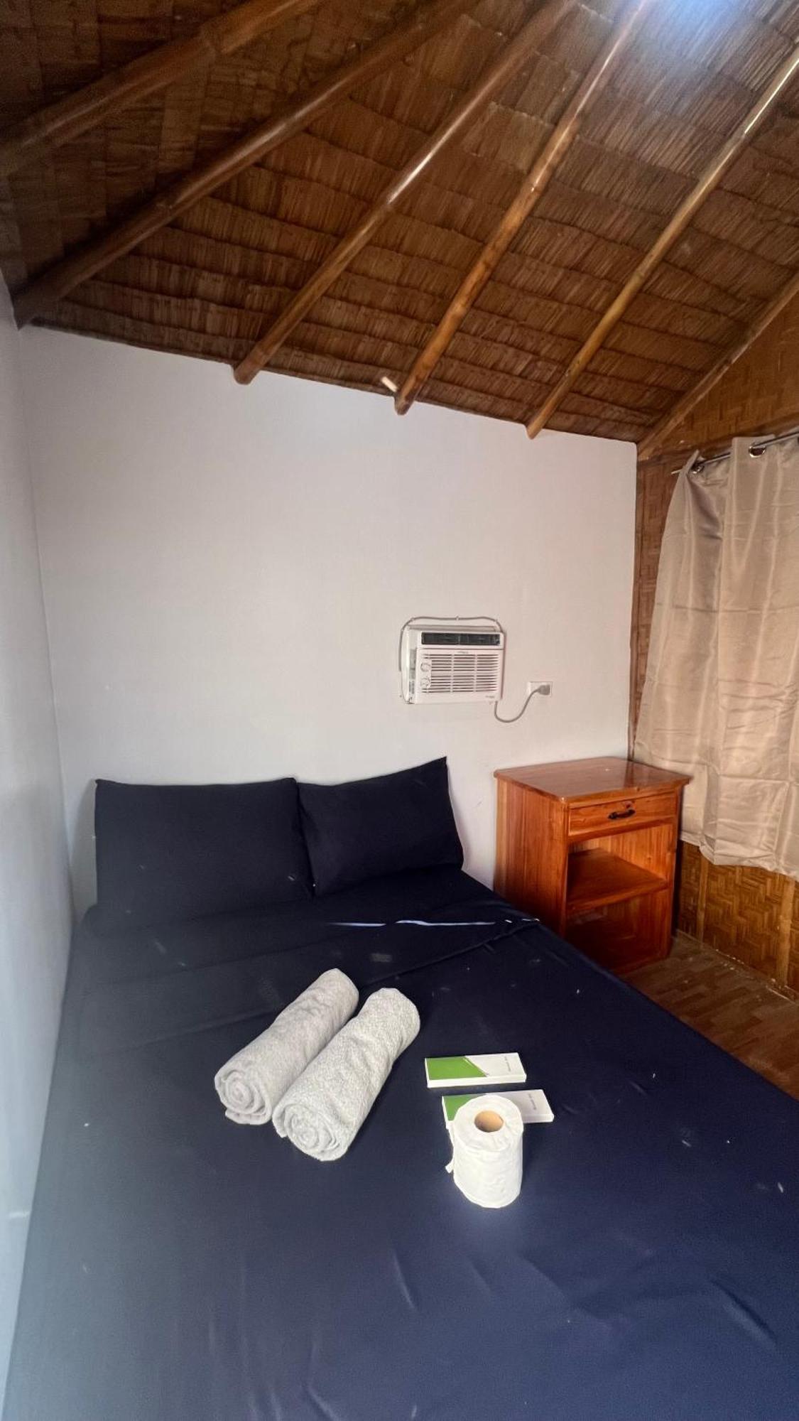 L Cafe Restobar & Lyn'S Guest House San Juan  Ngoại thất bức ảnh