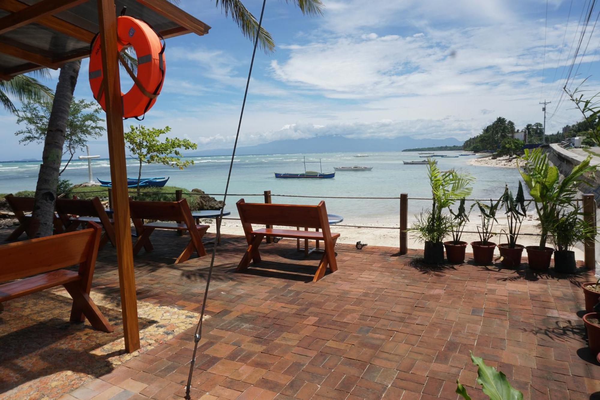 L Cafe Restobar & Lyn'S Guest House San Juan  Ngoại thất bức ảnh