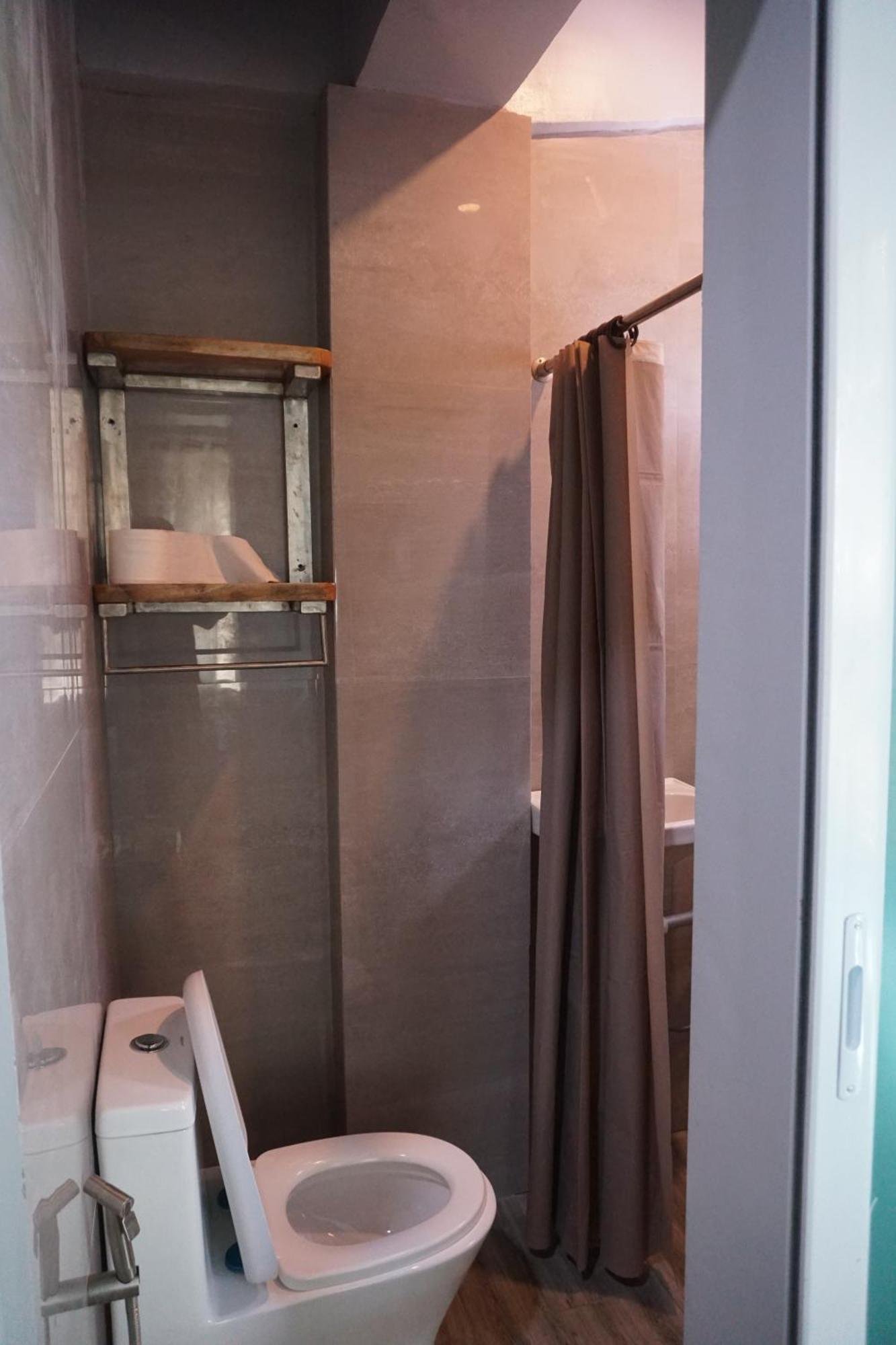 L Cafe Restobar & Lyn'S Guest House San Juan  Ngoại thất bức ảnh